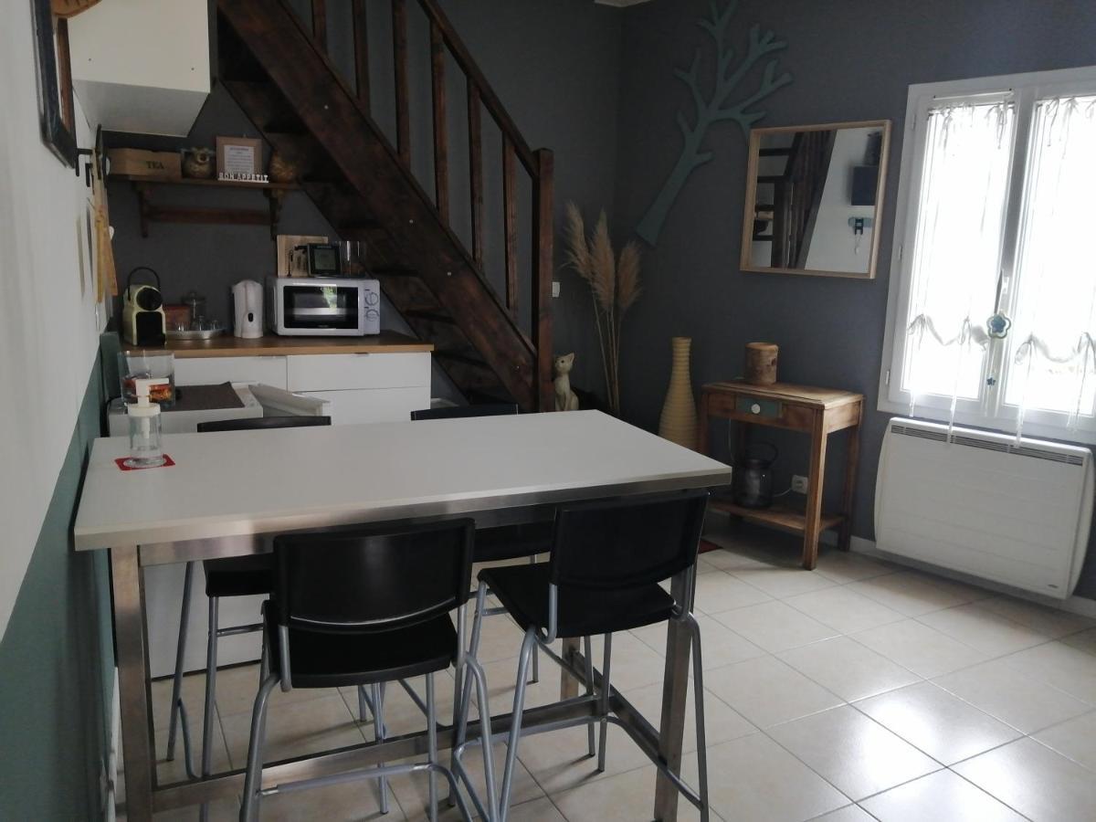 Le Clos Du 51 - Chambres D'Hotes Abondant Exterior foto